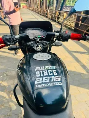 Bajaj Pulsar 150 2016