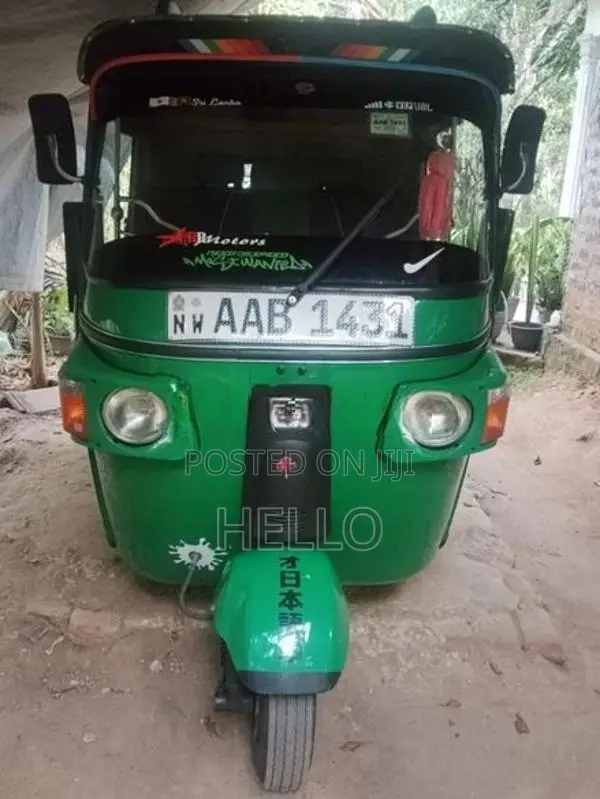 Bajaj RE 2012