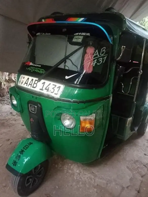 Bajaj RE 2012