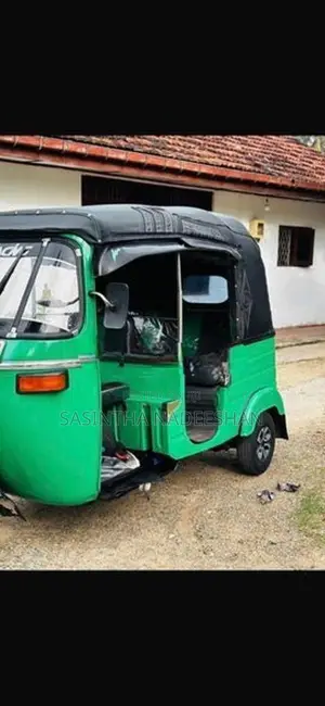 Bajaj RE 2005