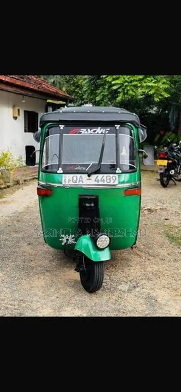 Bajaj RE 2005