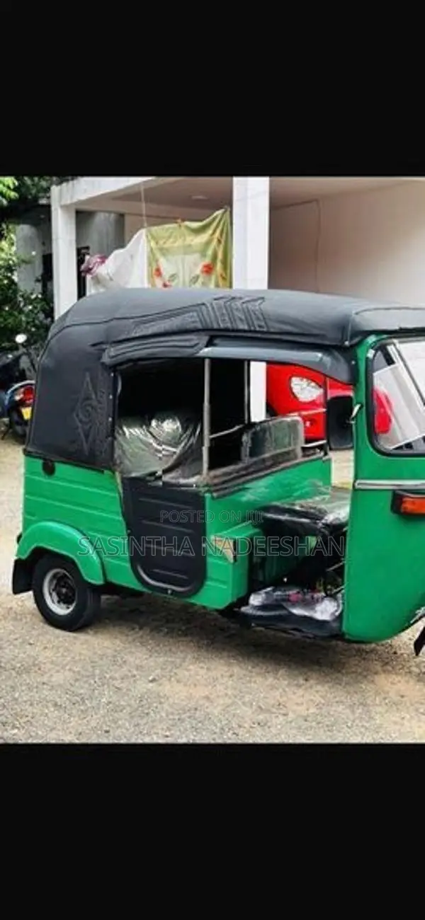 Bajaj RE 2005