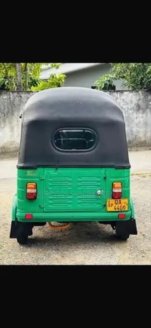 Bajaj RE 2005