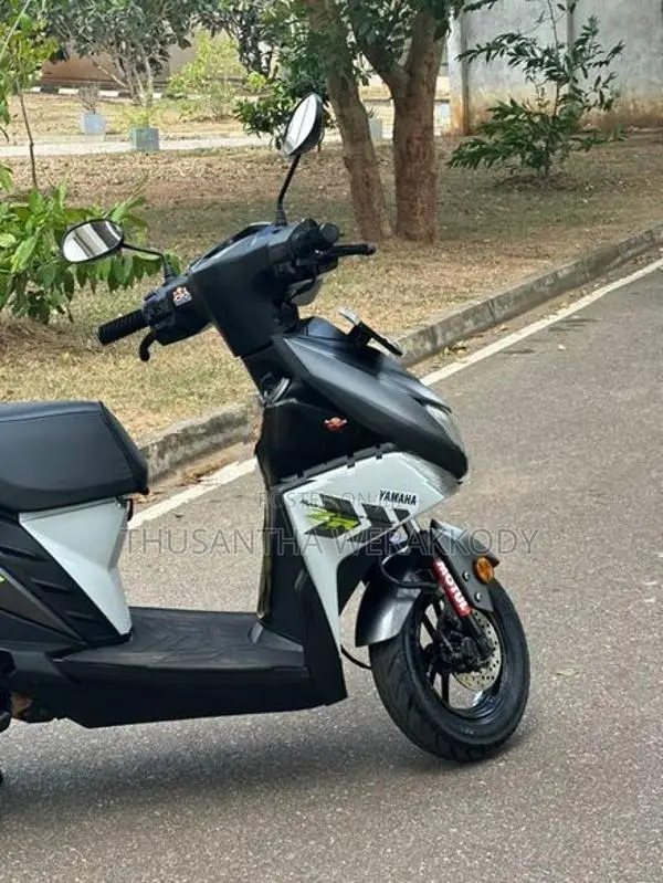Yamaha RayZR Disc 2018