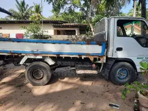 Isuzu Elf 1980