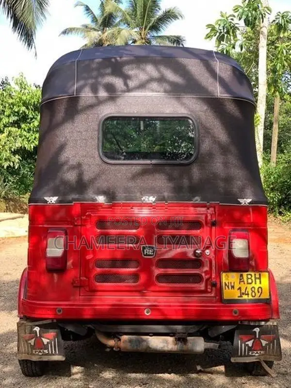 Bajaj RE 2015