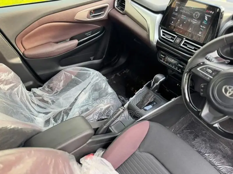 Toyota Taisor V Two Tone 2026