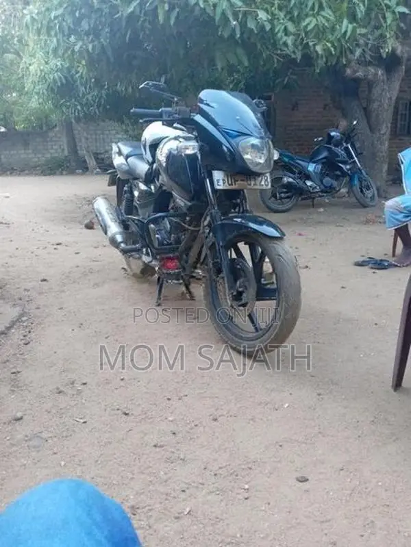 Bajaj Pulsar 220F 2009