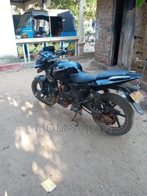 Bajaj Pulsar 220F 2009