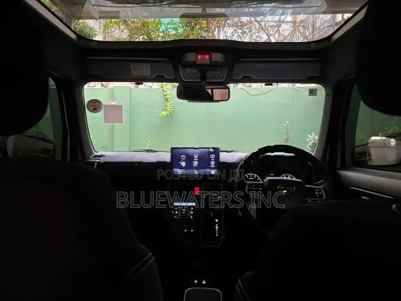 Daihatsu Taft Dark Chrome Venture 2025
