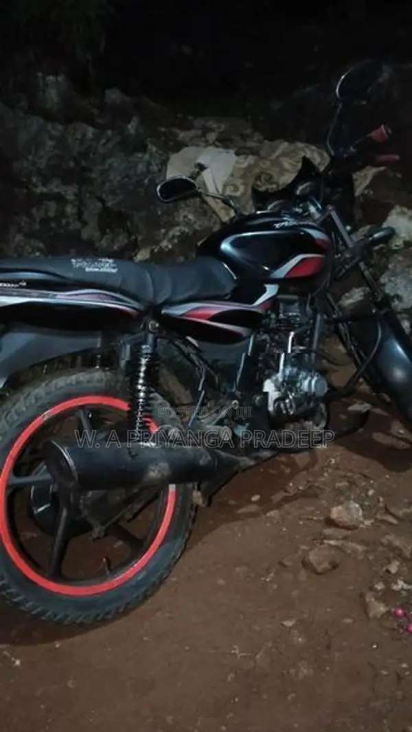 Bajaj Discover 2010