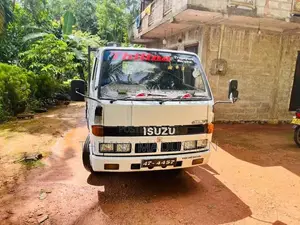 Isuzu Elf 1995