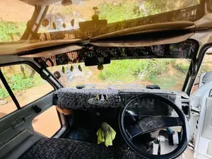 Isuzu Elf 1995