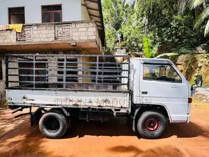 Isuzu Elf 1995