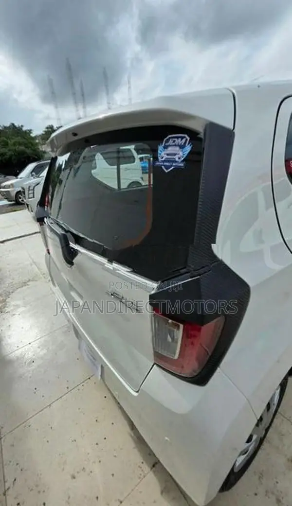 Daihatsu Mira 2025