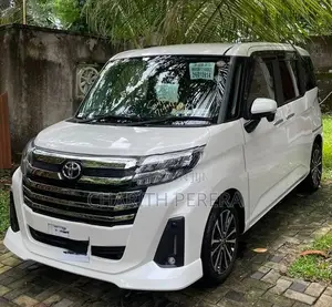 Toyota Roomy 2024
