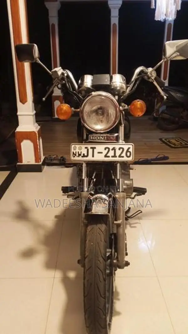Honda CM Custom 2002