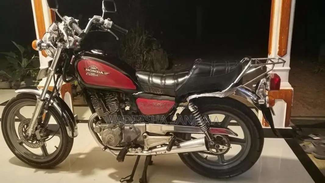 Honda CM Custom 2002