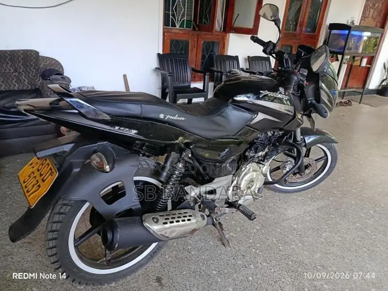 Bajaj Pulsar 150 2015