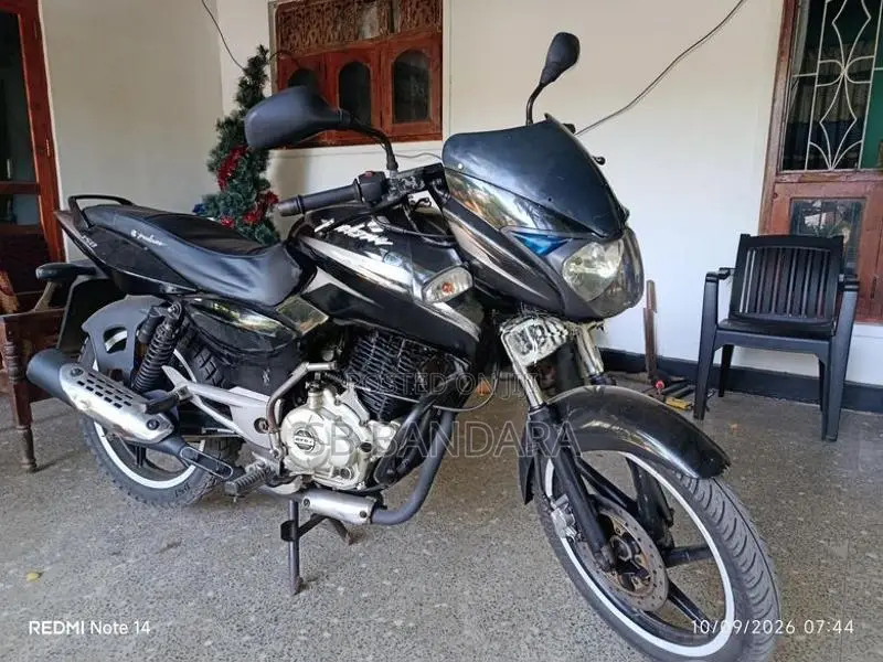 Bajaj Pulsar 150 2015