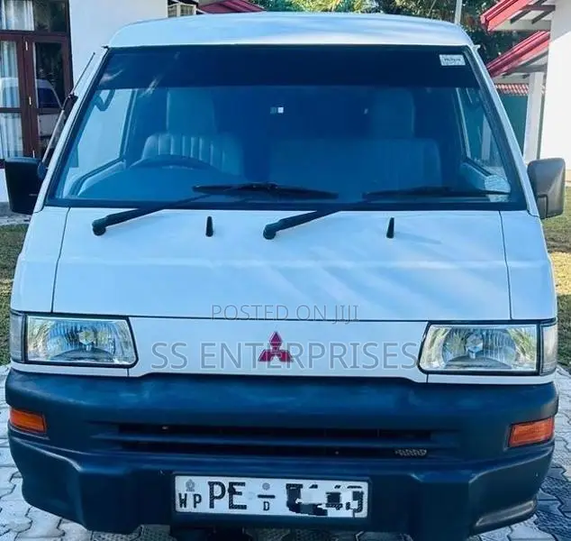 Mitsubishi L300 long 2012