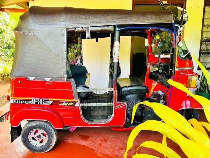 Bajaj RE 2010