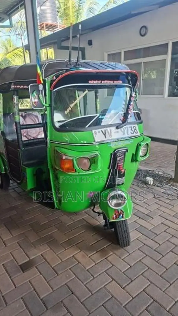 Bajaj RE 4 Stroke 2012