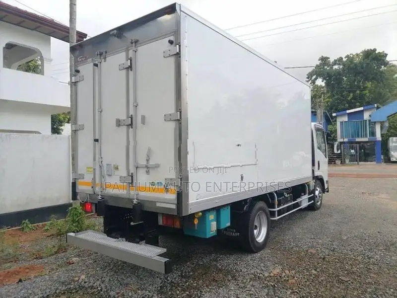 Isuzu 350 2017