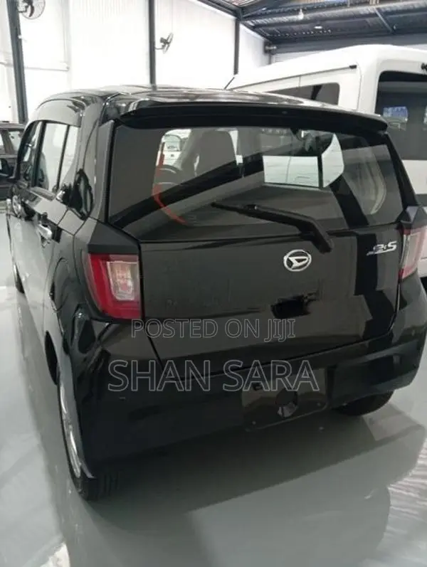Daihatsu Mira L 2023