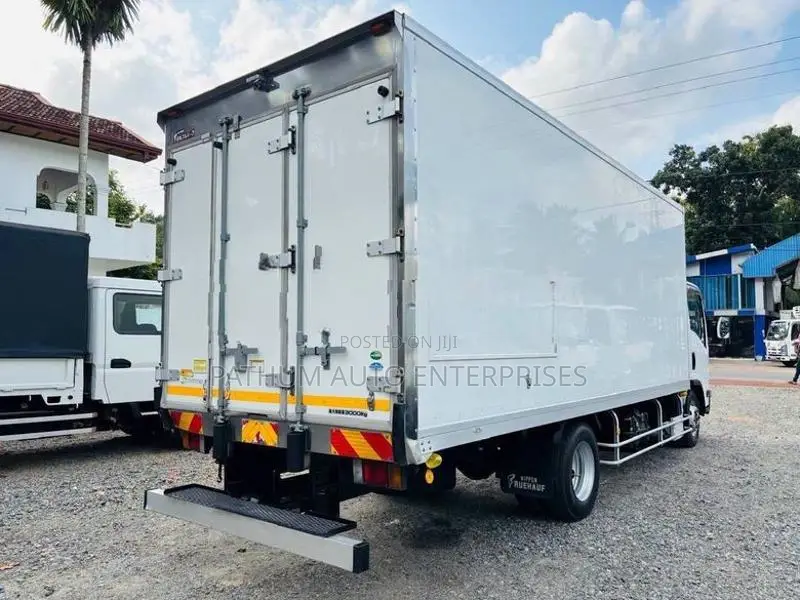 Isuzu 350 2017
