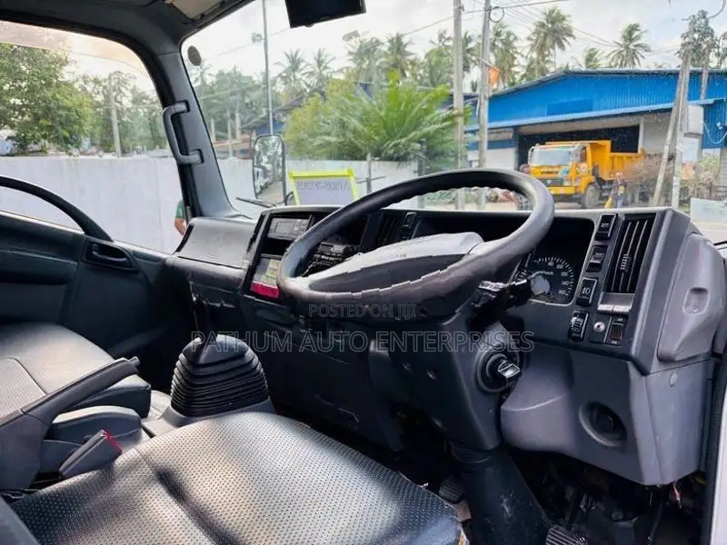 Isuzu 350 2017