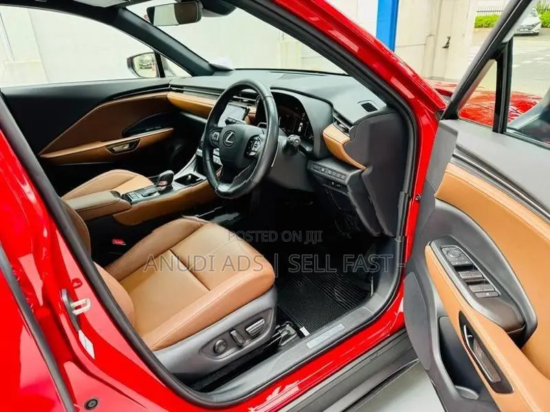 Lexus LBX Safety 4WAY 1ST Owne 2025