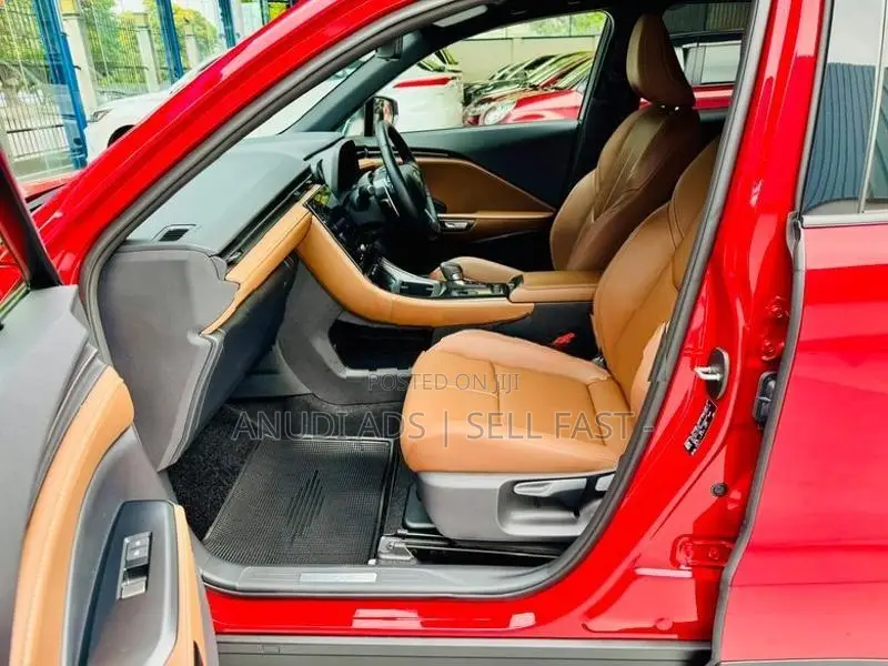 Lexus LBX Safety 4WAY 1ST Owne 2025