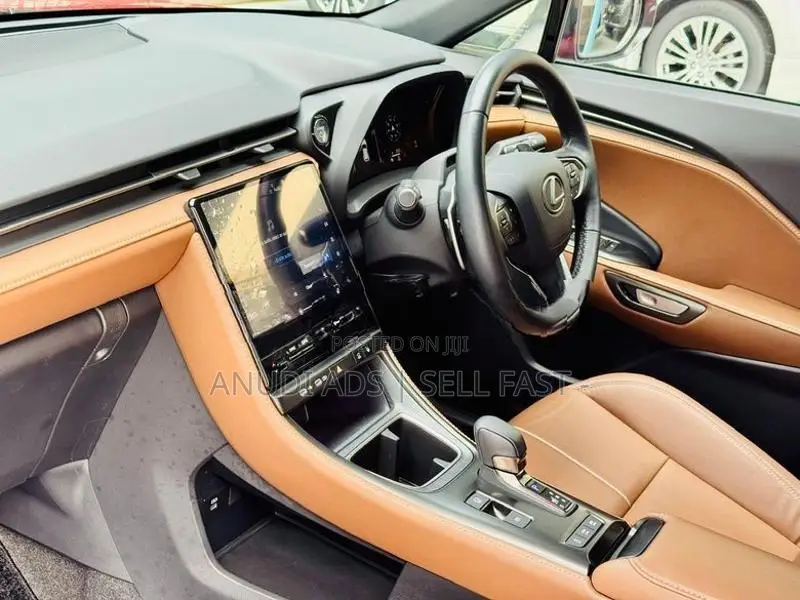 Lexus LBX Safety 4WAY 1ST Owne 2025