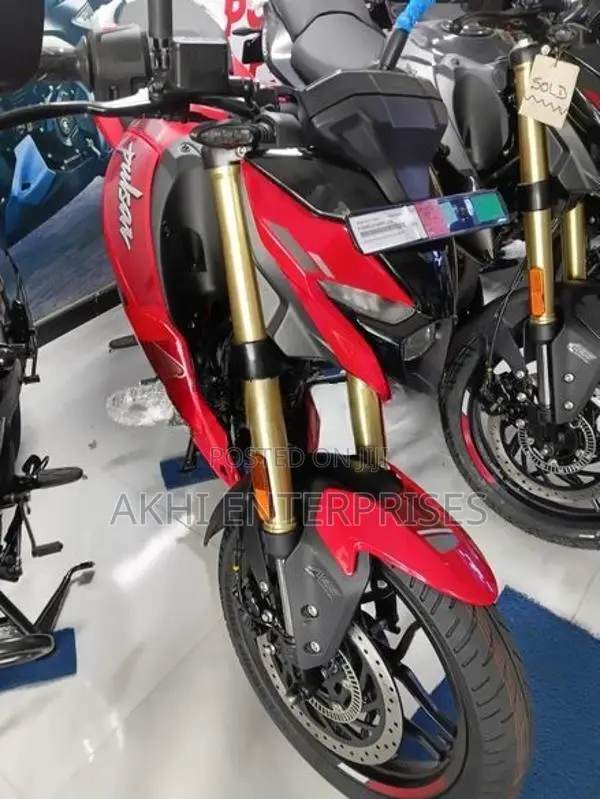 Bajaj Pulsar N160 Premium 2026