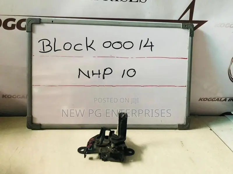 Toyota Aqua NHP10 Bonnet Lock