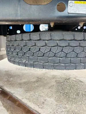 Isuzu Forward 2018