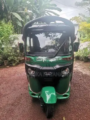 Bajaj RE 2025