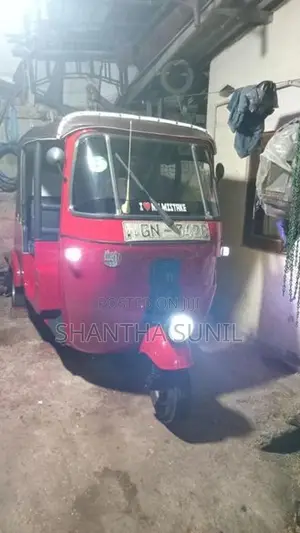 Bajaj RE 2002