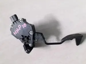 Toyota Aqua NHP10 Accelerator Pedal