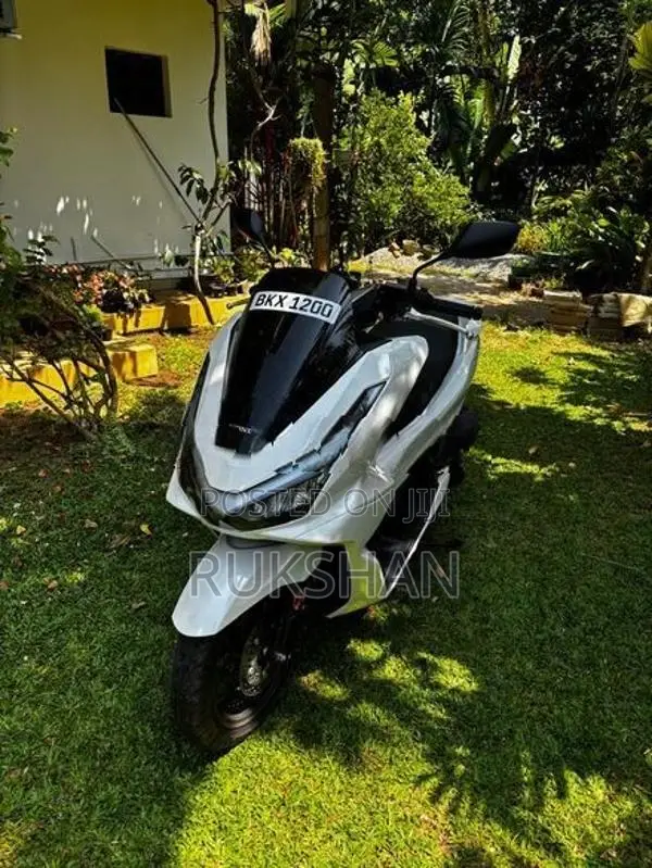 Honda PCX160 2025