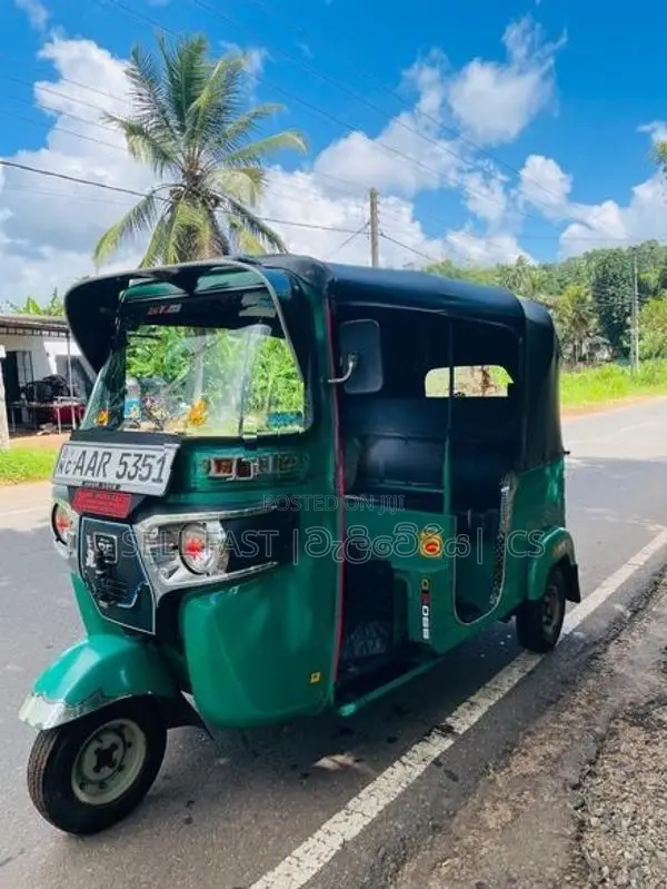 Bajaj RE 2014