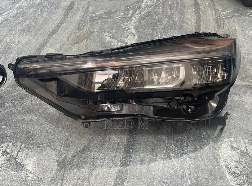 Honda Vezel Head Light J3