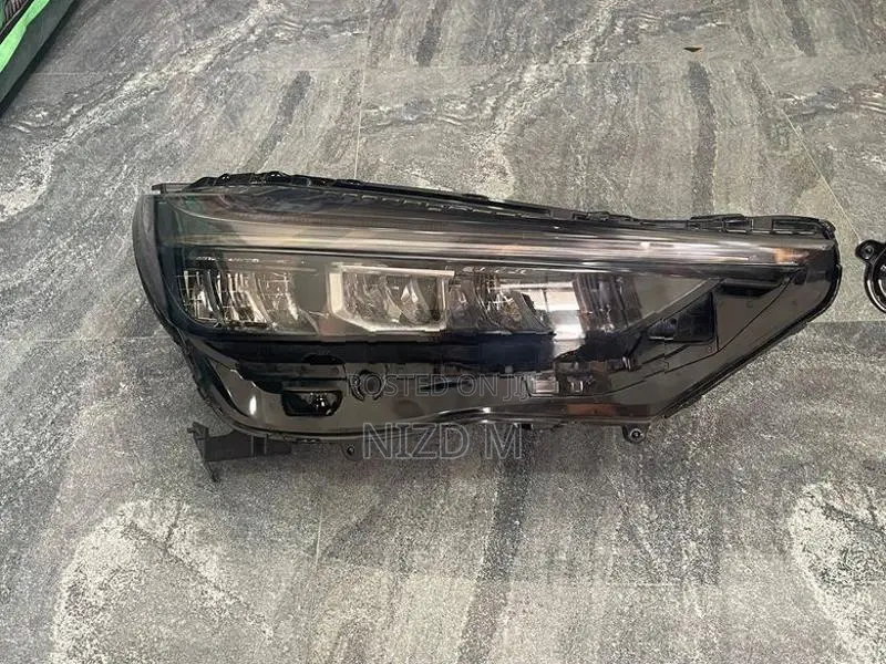 Honda Vezel Head Light J3