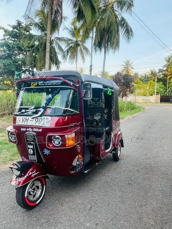 Bajaj RE 2011
