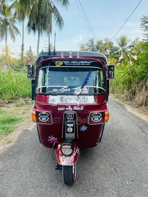 Bajaj RE 2011