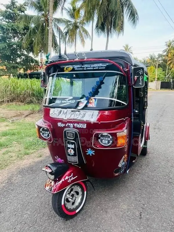 Bajaj RE 2011