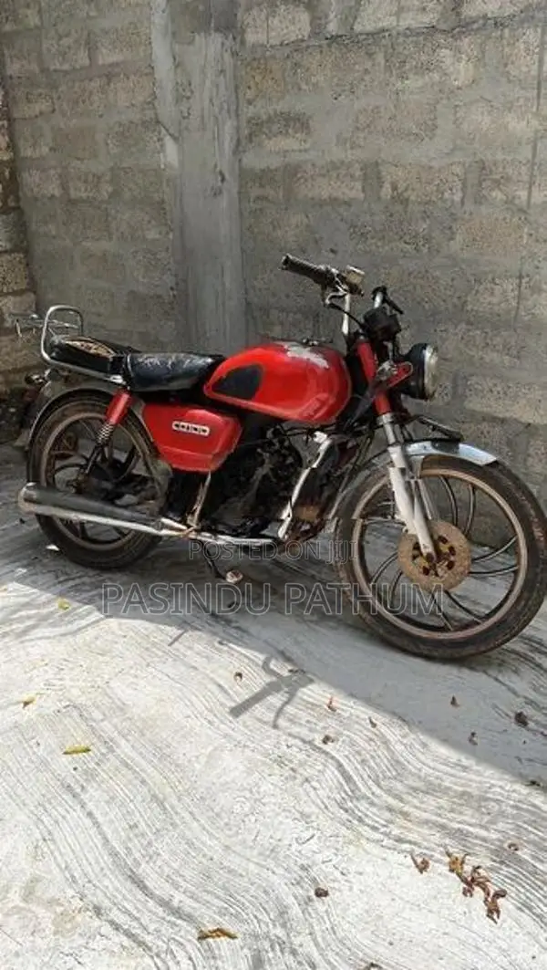 Hero CD 100 2004