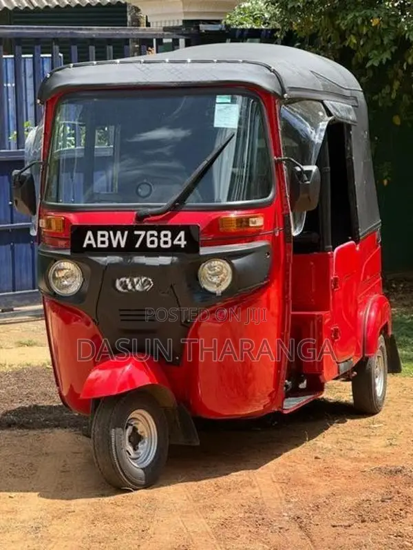Bajaj RE 2025