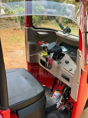 Bajaj RE 2025